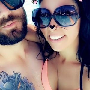 Meet your Posher, Donya